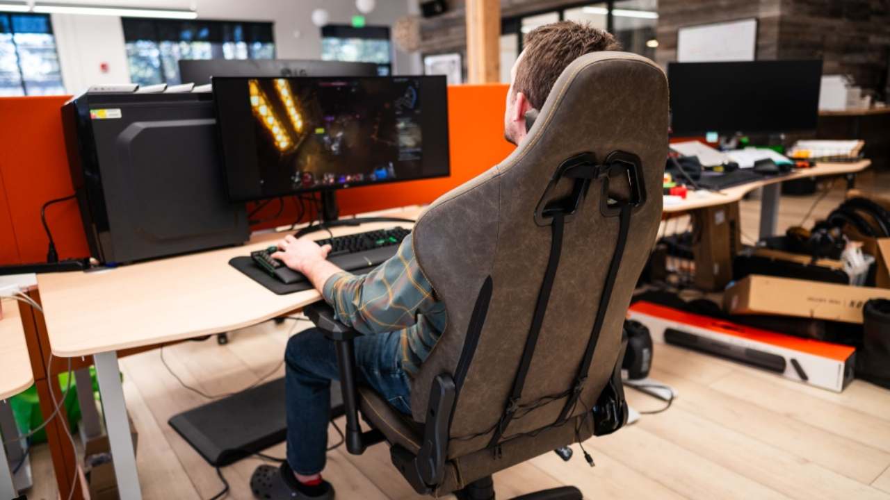 Dowinx Review : Redefining Comfort and Performance in Gaming Chairs