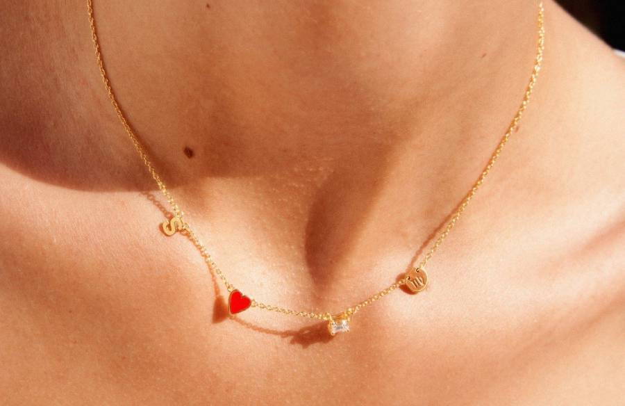 Oak & Luna Jewelry Review: Everything You Need to Know